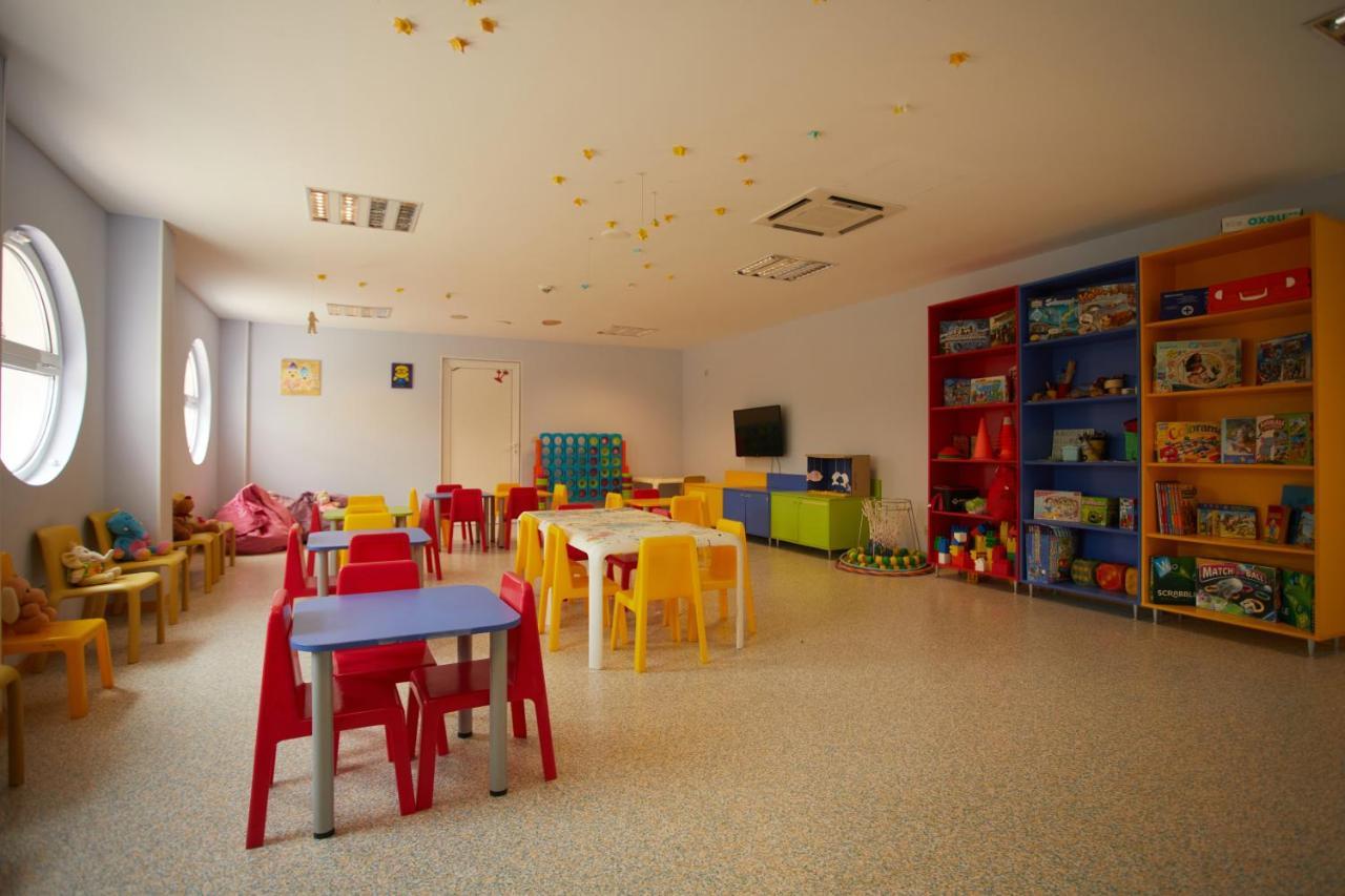 Dreams Sunny Beach Resort And Spa Exteriér fotografie A typical nursery classroom