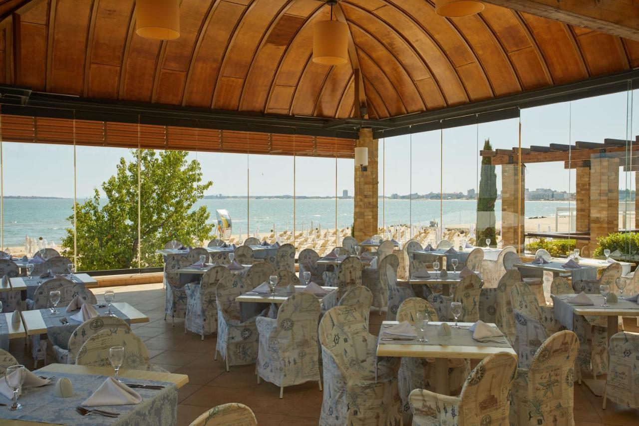 Dreams Sunny Beach Resort And Spa Exteriér fotografie Restaurant in the Dead Sea