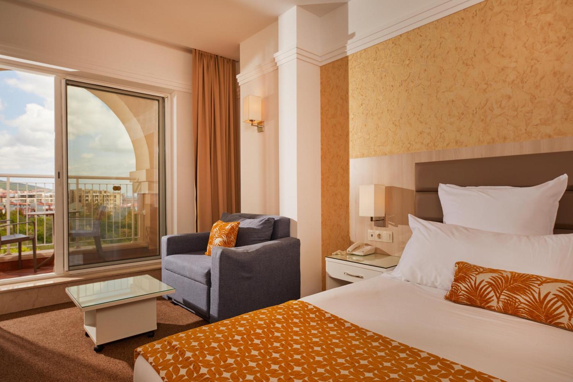 Dreams Sunny Beach Resort And Spa Pokoj fotografie A room at the hotel